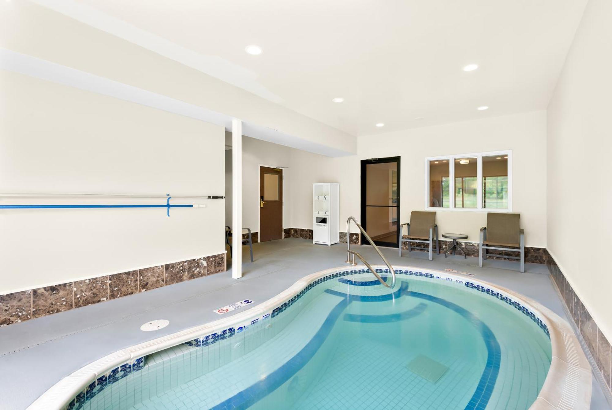 Best Western Palmyra Inn & Suites Ngoại thất bức ảnh