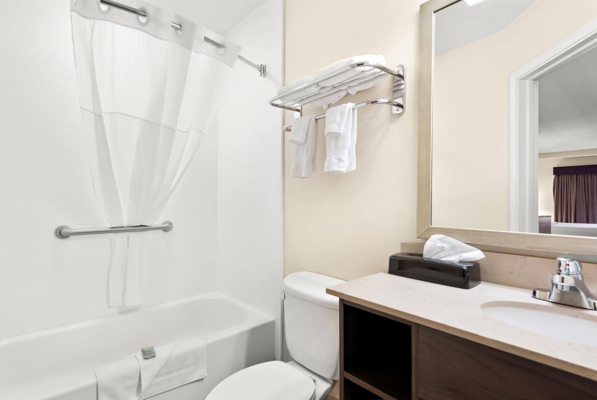 Best Western Palmyra Inn & Suites Ngoại thất bức ảnh