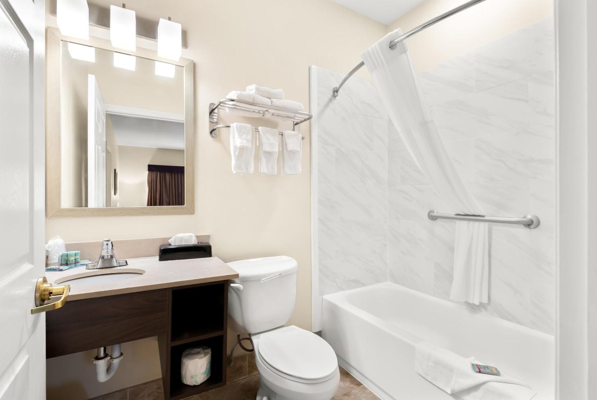 Best Western Palmyra Inn & Suites Ngoại thất bức ảnh