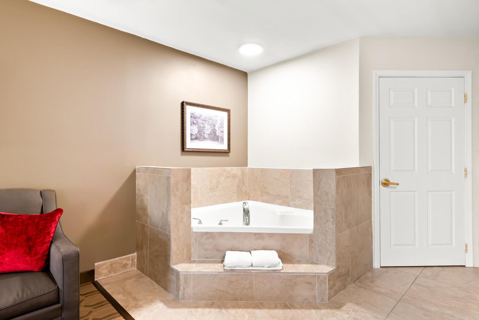 Best Western Palmyra Inn & Suites Ngoại thất bức ảnh