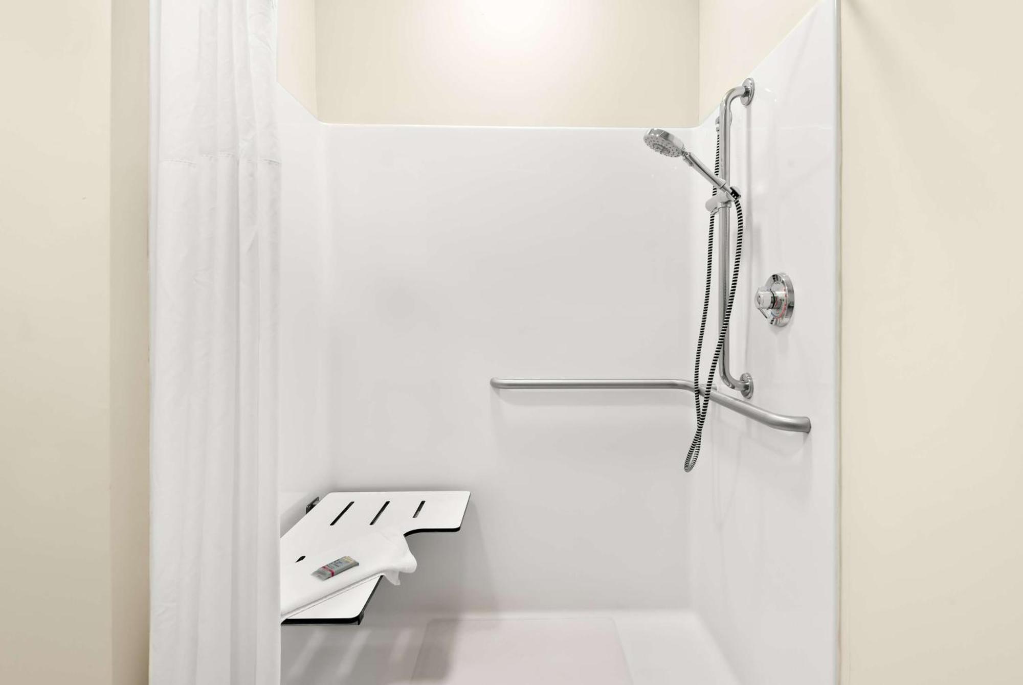 Best Western Palmyra Inn & Suites Ngoại thất bức ảnh